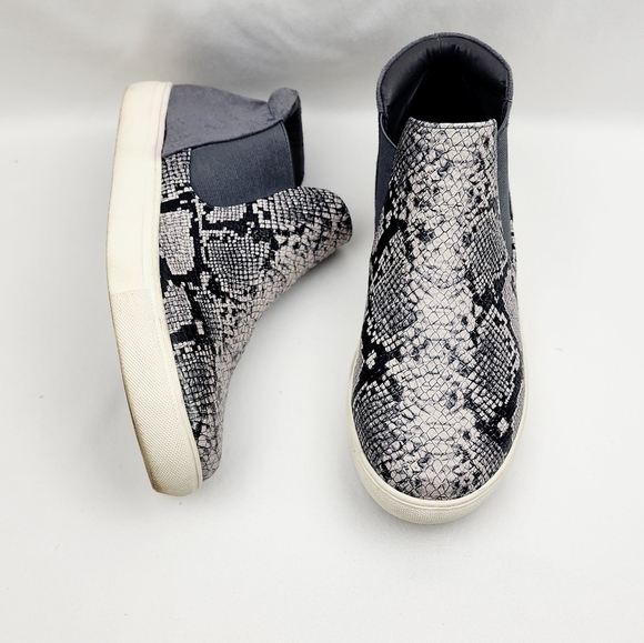 Coconuts by matisse snake print high top sneakers - Picture 1 of 11